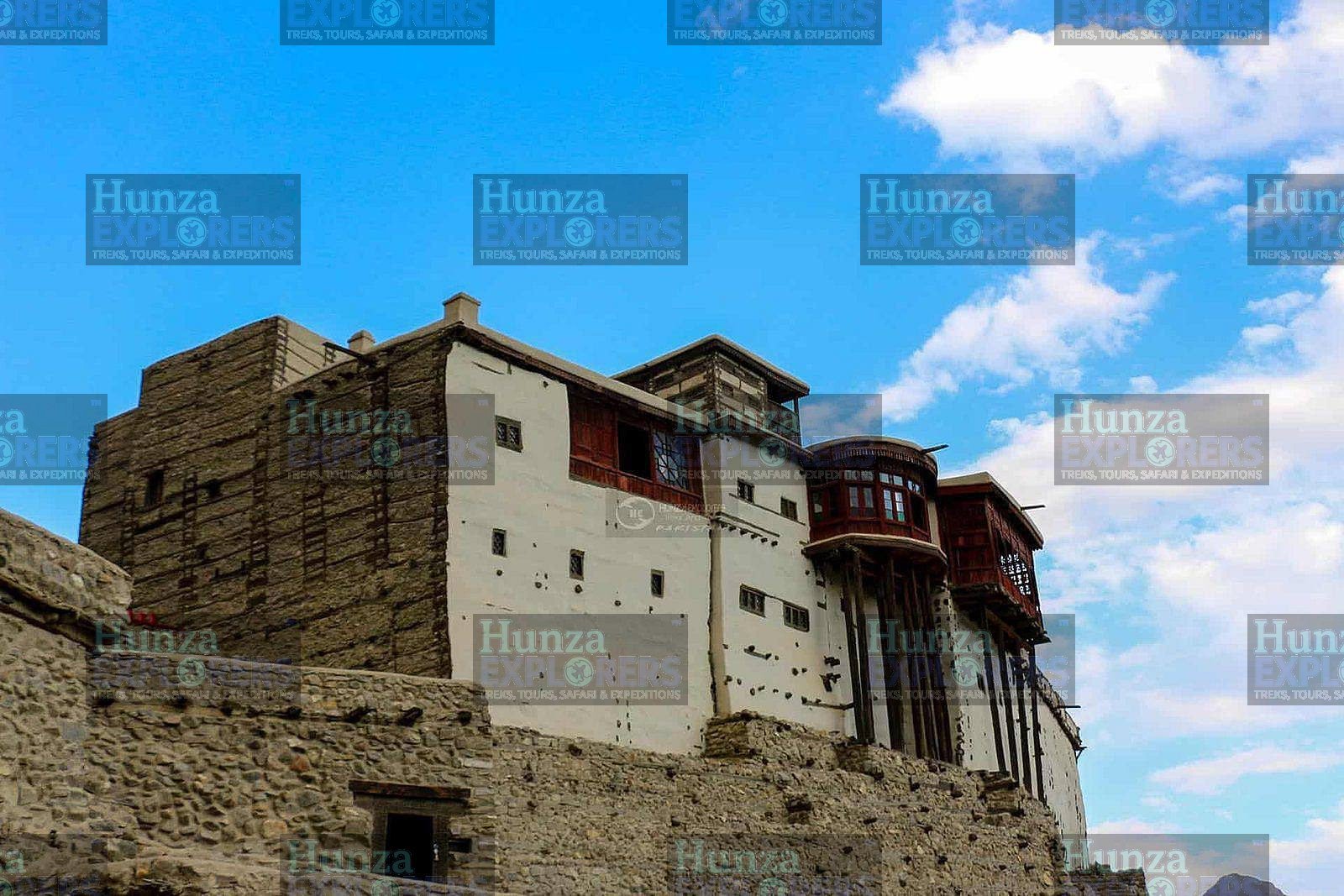 Explore HUNZA