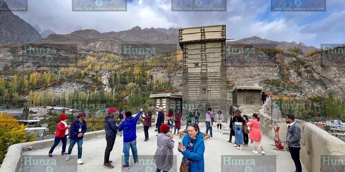 Hunza & Phandar Sightseeing Tour tour photo