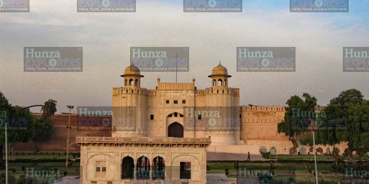 Lahore & Hunza Valley Tour tour photo